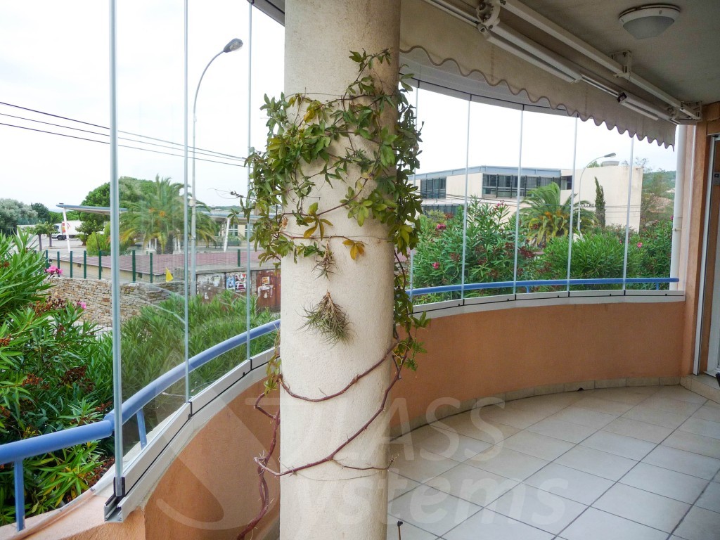 Rideau de verre pour balcon arrondi balcon arrondi en verre