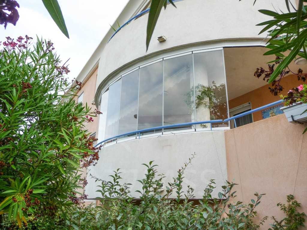 Fermeture en verre pour loggia en demi cercle loggia en verre en demi cercle