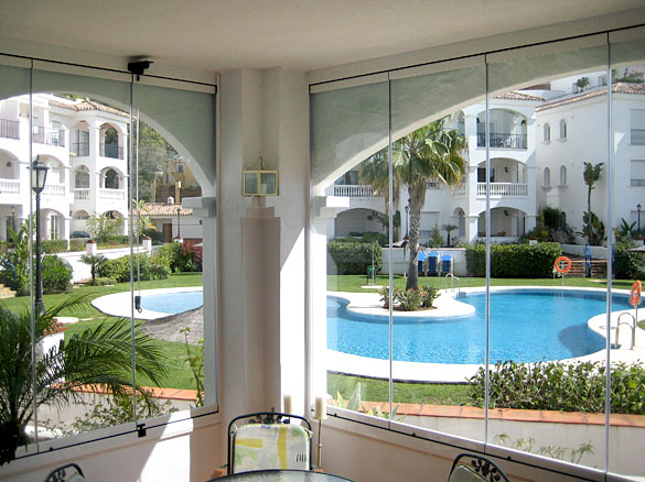 Rideau de verre pour terrasse
