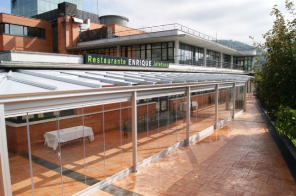 Vitrage pour terrasse de restaurant