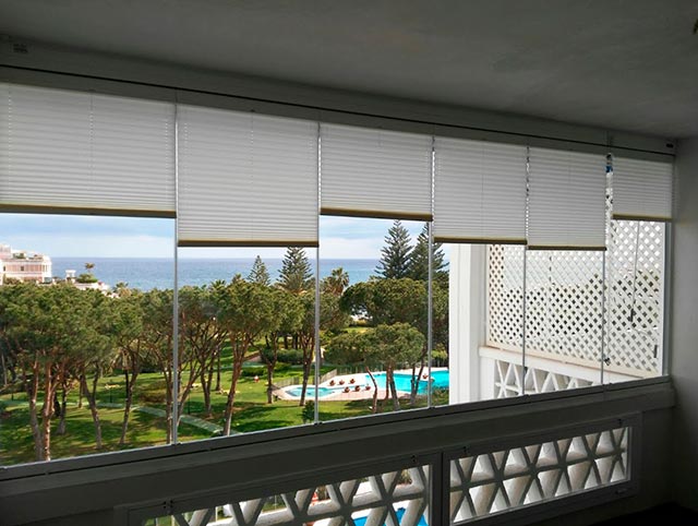 Tissu micro-perforé pour store plissé