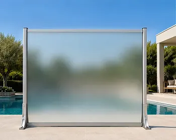 Présentation verre, garde-corps vitré avec poteau en version standard ou dépassement du verre