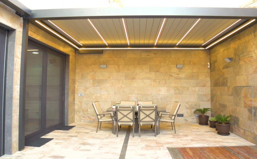 Pergola bioclimatique Seesky BIO avec éclairage LED