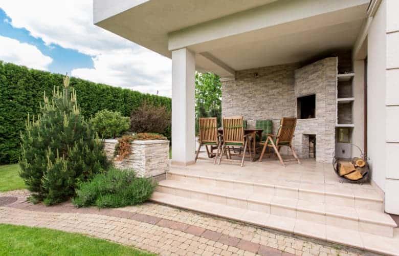 Solutions pour fermer une terrasse couverte