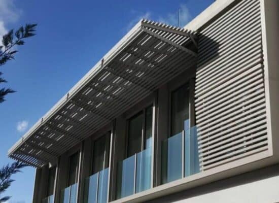 Brise-Soleil Orientable Extérieur, la nouvelle tendance des architectures modernes