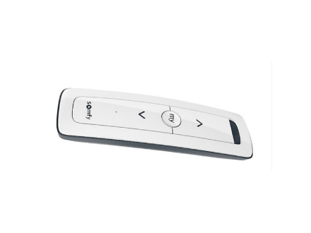 Option moteur radio Somfy pour ouvrir à distance un store zip vertical enrouleur extérieur
